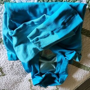 Athleta M long-sleeve Running top